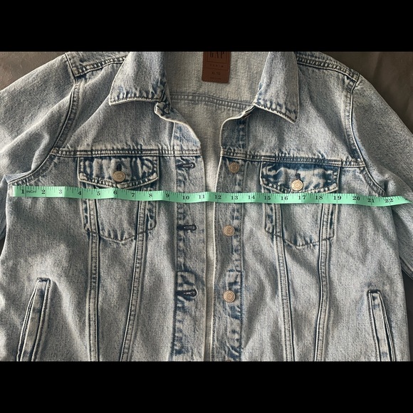 Gap jean jacket - Picture 2 of 4